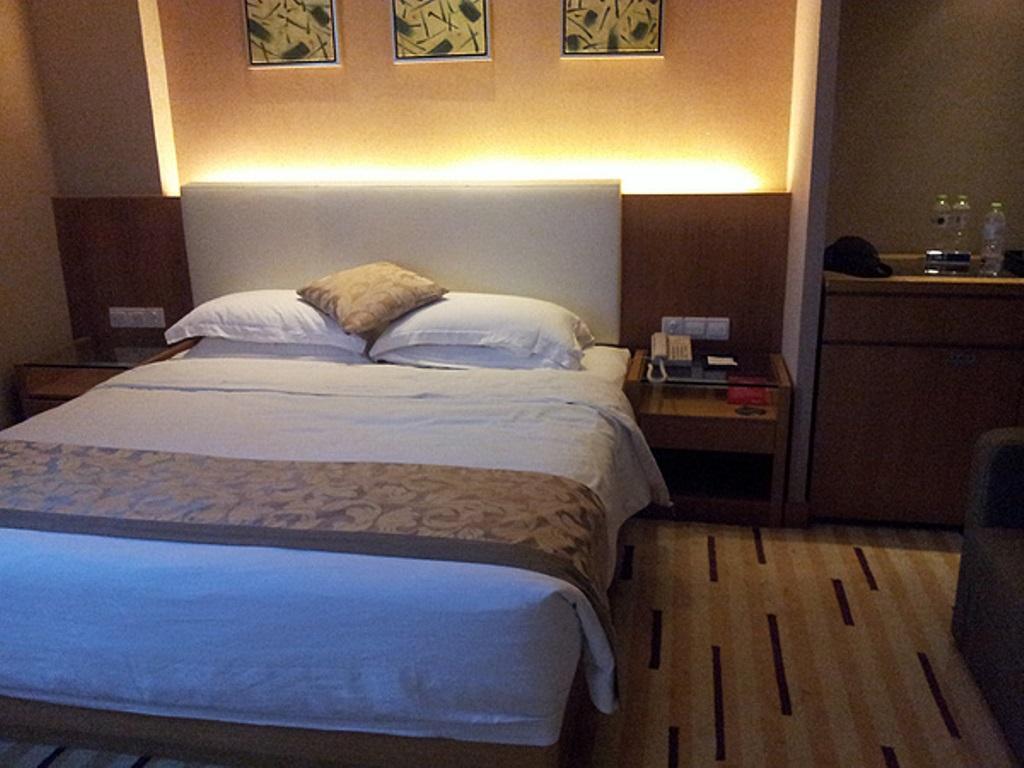 Hua Yu Min Fu Hotel Csuhaj Kültér fotó